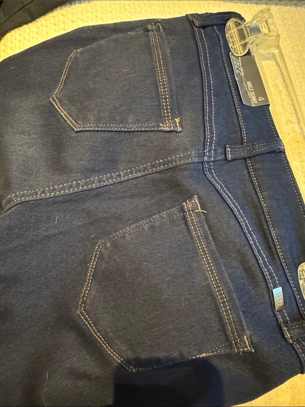 1822 Denim Women’s Navy Skinny Jeans butter soft. New - Picture 5 of 5